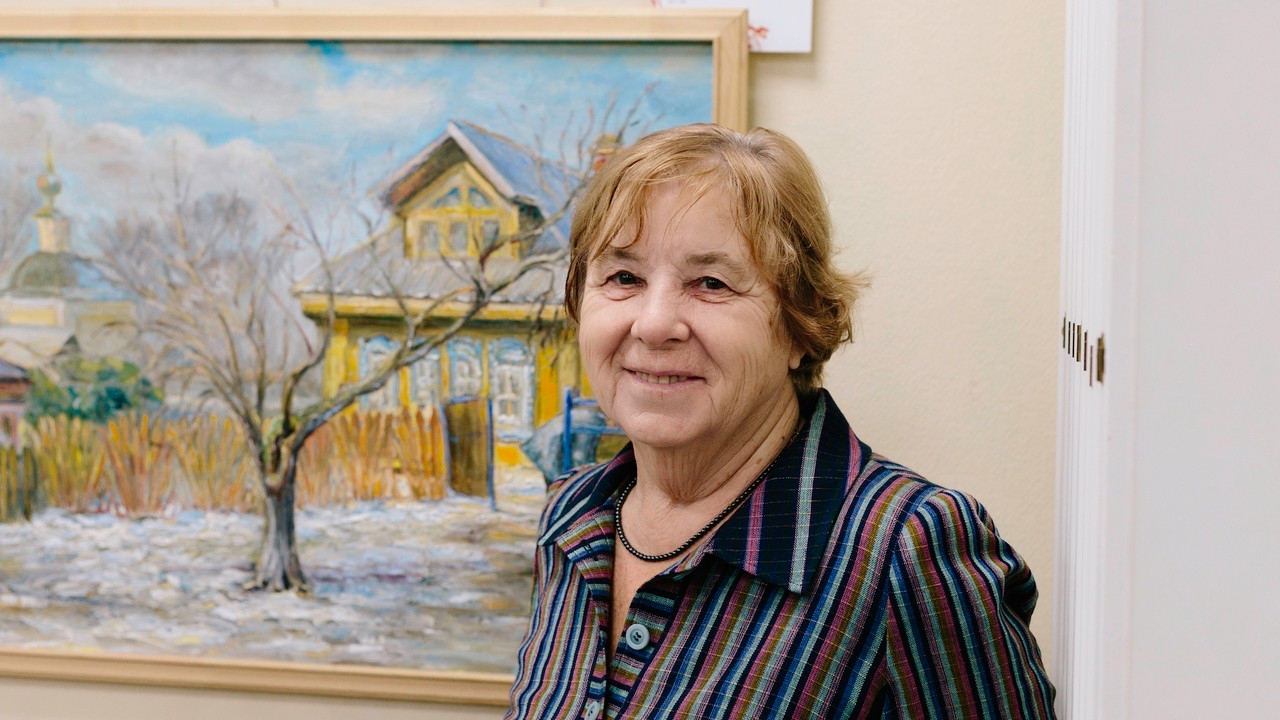 Lilia Slawinskaja auf der Ausstellung „Einheit in Vielfalt“, 2025