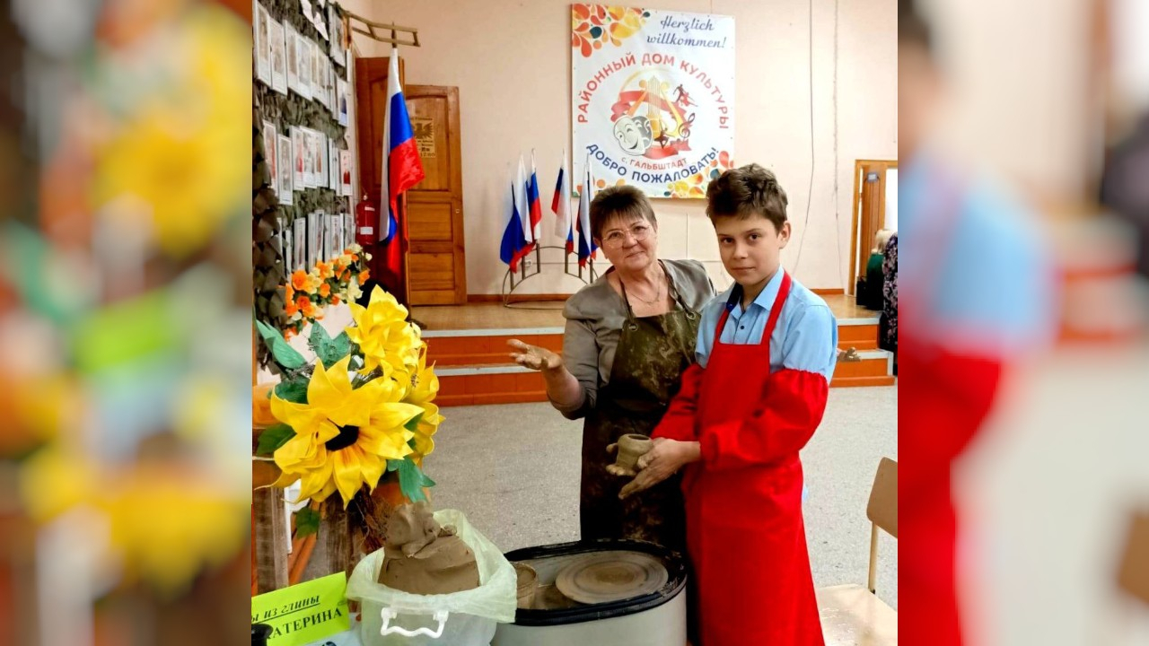 Töpferworkshop im Rahmen des Festivals „Gemeinsam schaffen wir mehr“, Dorf Halbstadt, 2025
