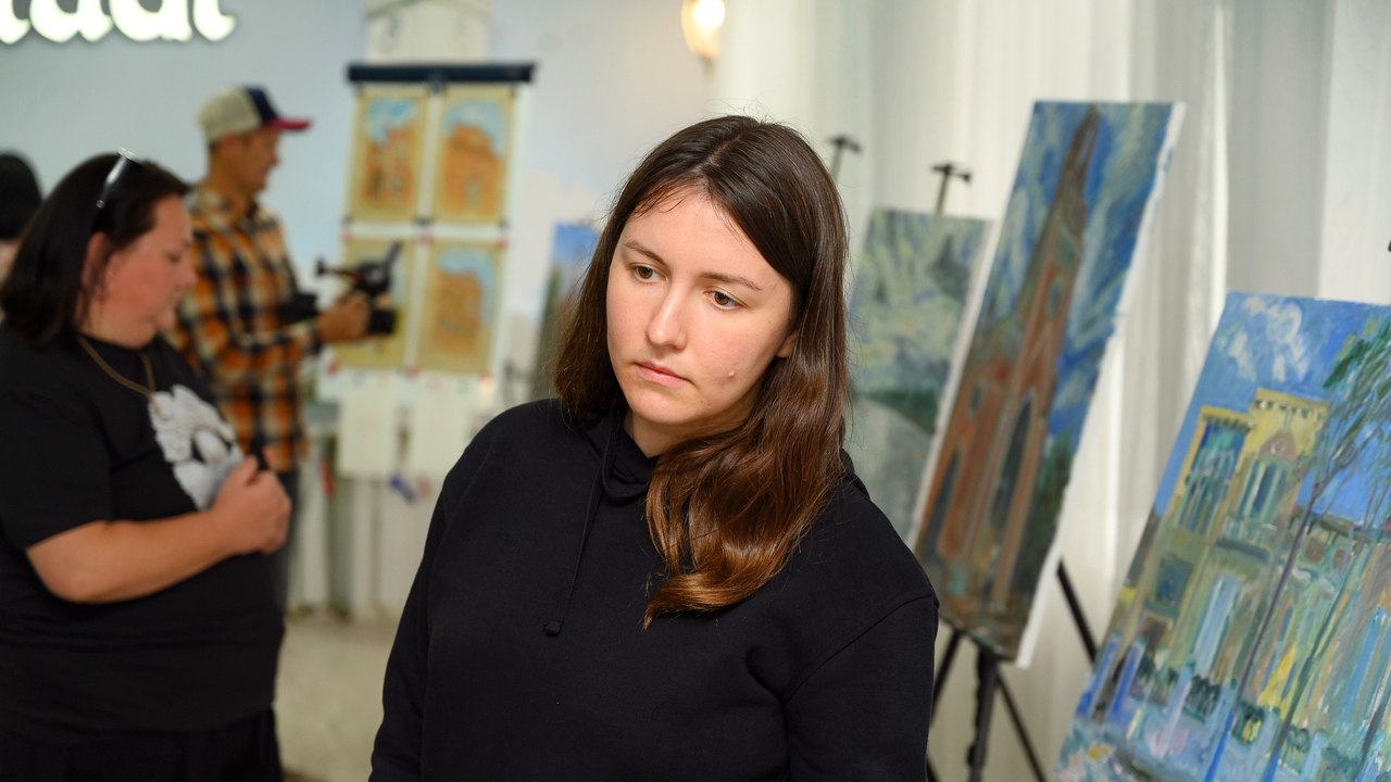 In diesem Jahr nahm die Ehefrau von Dmitri, die Designerin Lilia Geweiler, zum ersten Mal an dem Art-Labor teil / Foto: Anna Bondarenko