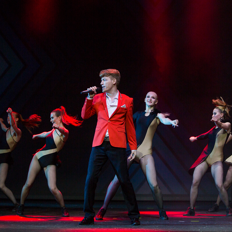 Sänger Alexander Spirin aus Togliatti beim Forum-Festival (Moskau, 2022)